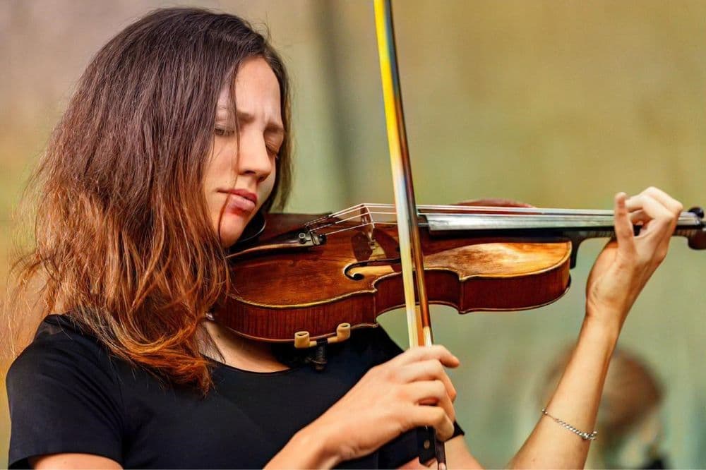 Podium | Lisa von Sury