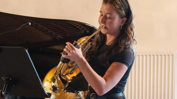 Podium | Franziska Bär